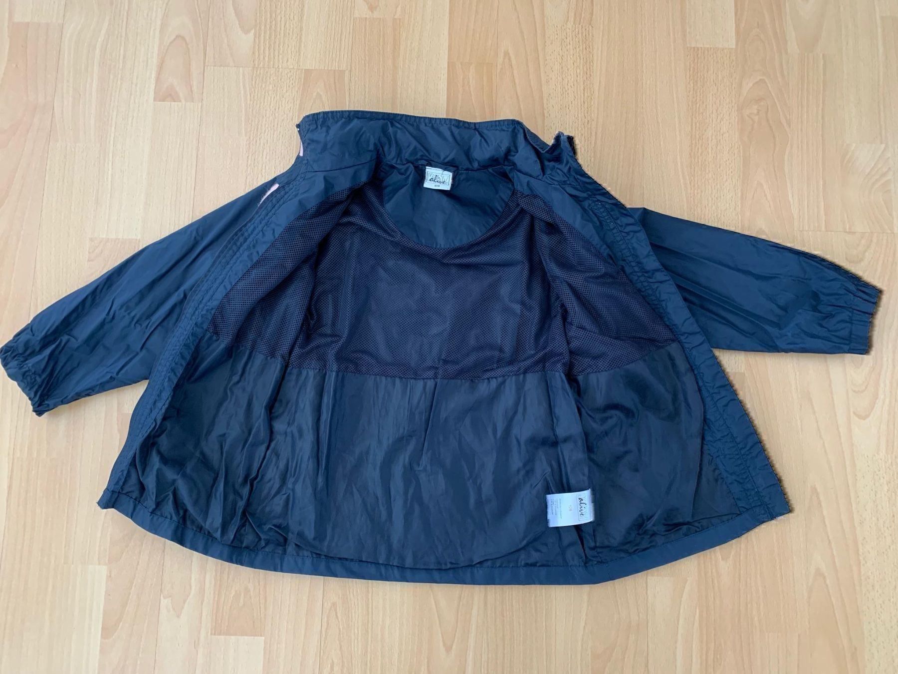 Giacche & Cappotti: Dunkelblaue Windjacke, Gr. 128 – Usato da Hünenberg See venduto da spartakus02 4