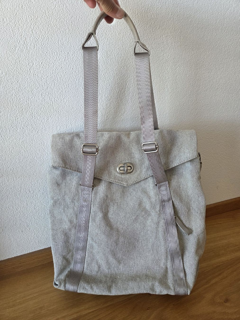 Qwstion Borse: Qwstion Umhängetasche/Rucksack hellgrau Canvas Leder – Usato da Villars-sur-Glâne venduto da richardette