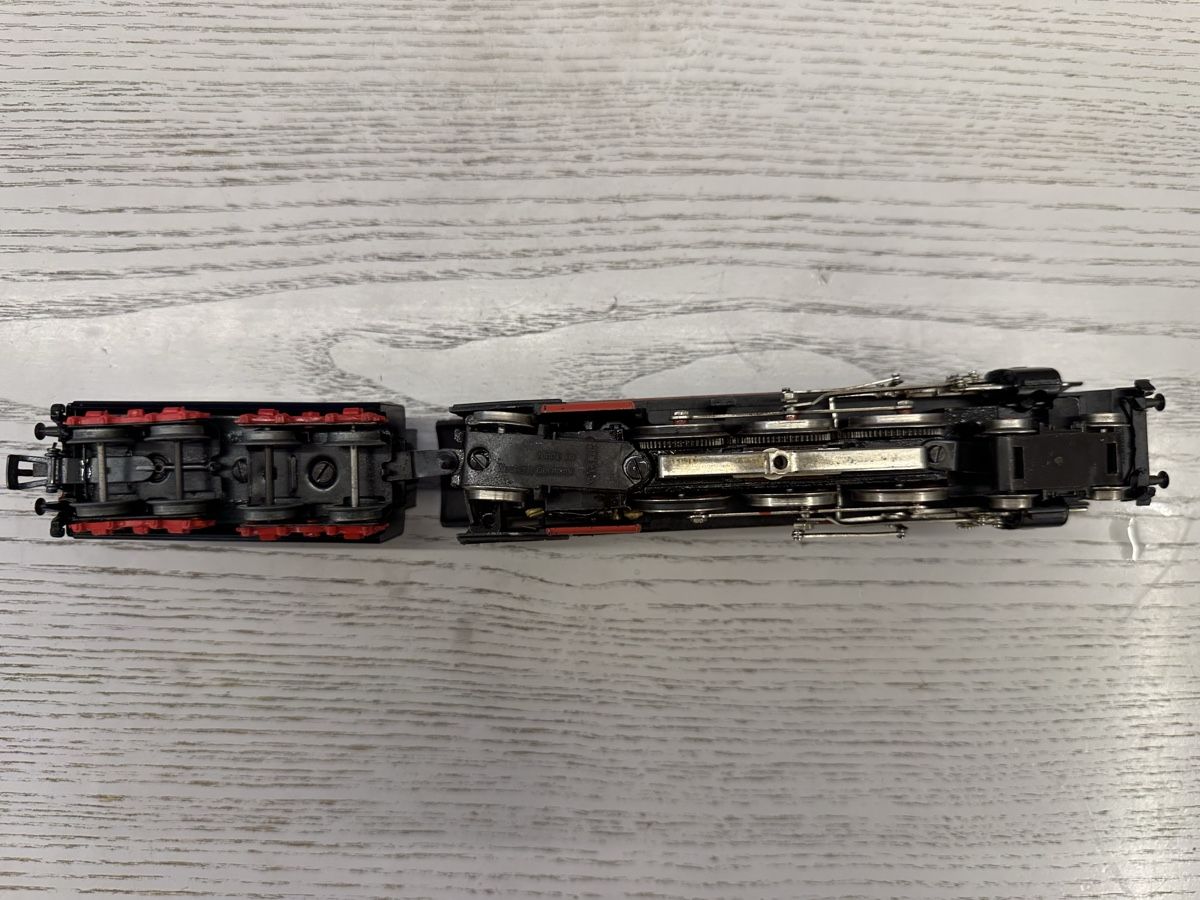 Märklin Modellini di ferrovie: Märklin 3048 DB BR 01 – Usato da Lupsingen venduto da New-Haven 4