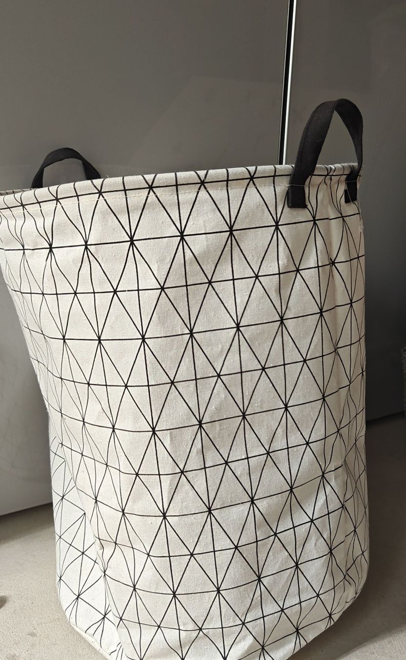 Wäschekörbe: Fabric Laundry Basket Geometric Pattern White – Gebraucht aus Forch von josoha