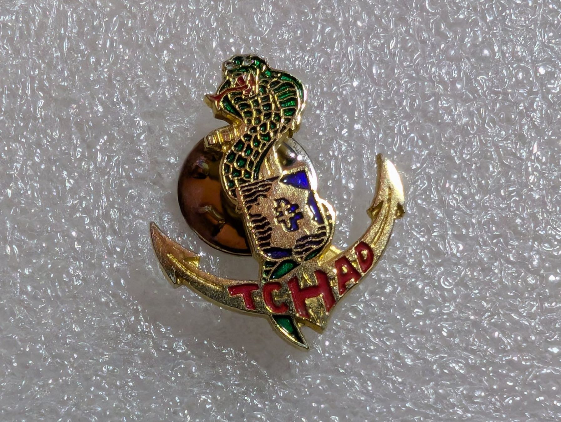 Placchette & Badge: Ansteckpin 214: Tschad – Usato da Oppligen venduto da Pin-Fall-Shop