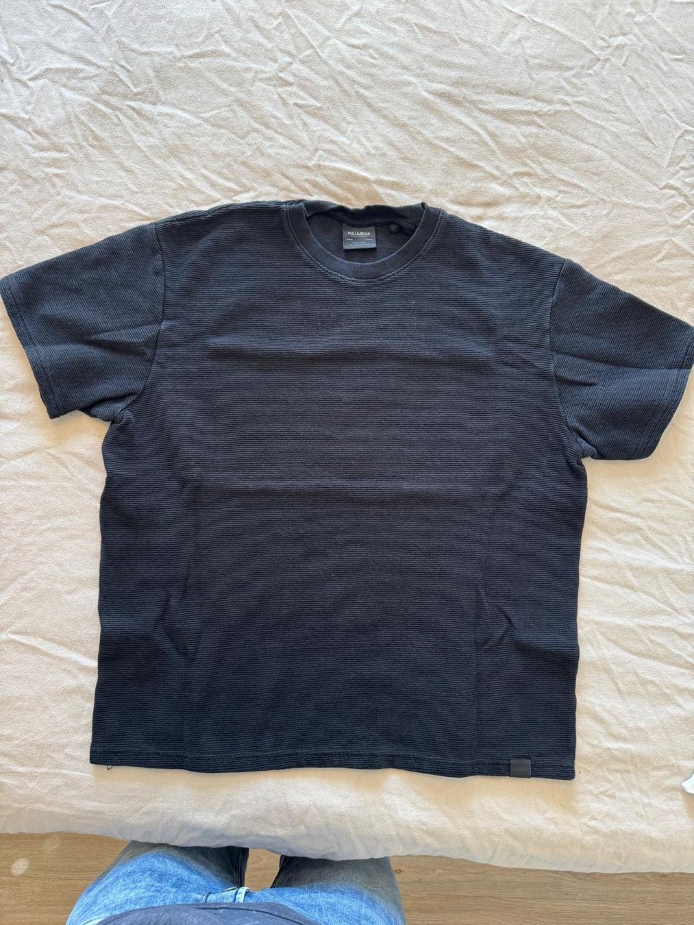 Pull&Bear T-shirt: PULL&BEAR Oversize T-Shirt schwarz mit Struktur – Usato da Staufen venduto da jei_7bfb 1