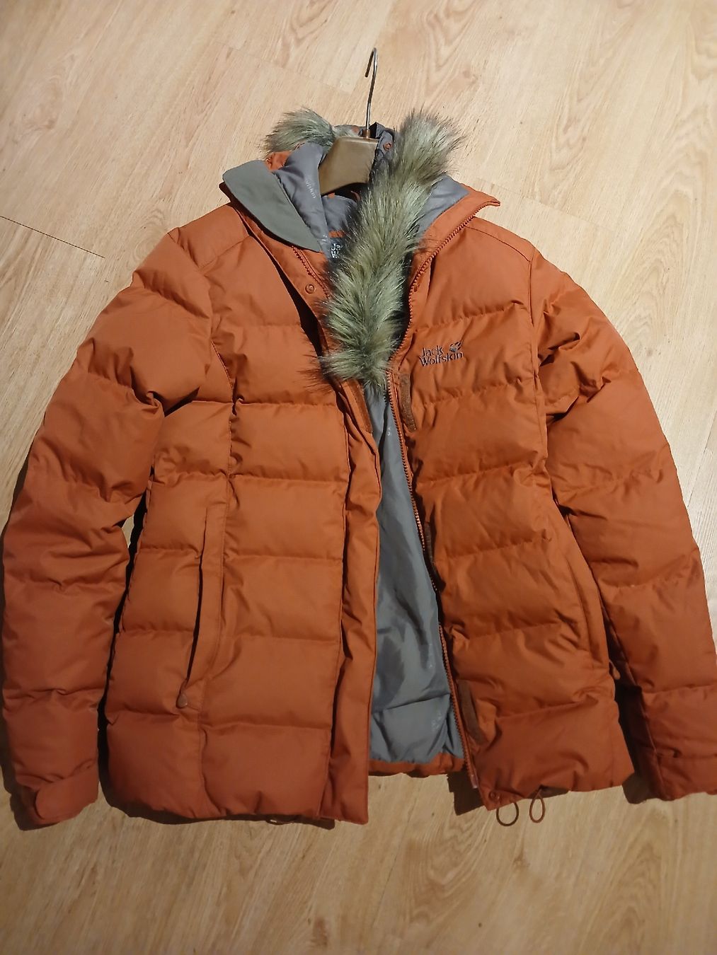 Jack Wolfskin Jacken: Cosy rarely worn rust Jack Wolfskin Down Jacket F Size S – Neu (gemäss Beschreibung) aus Turbenthal von viw_48fr