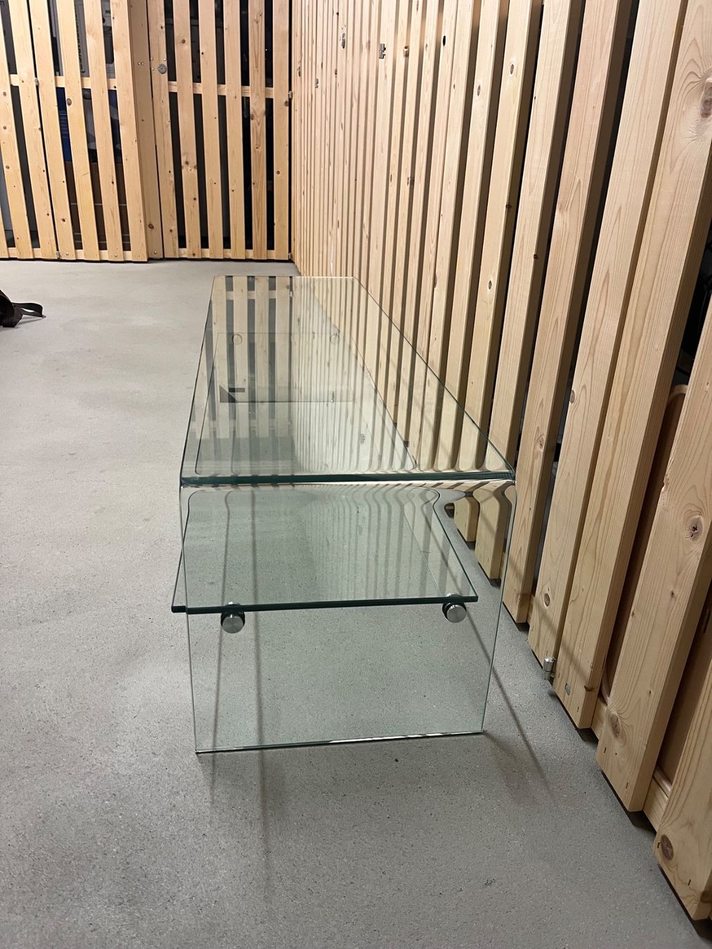 Mobili TV: TV Ständer aus Glas – Usato da Arbon venduto da memnon 1