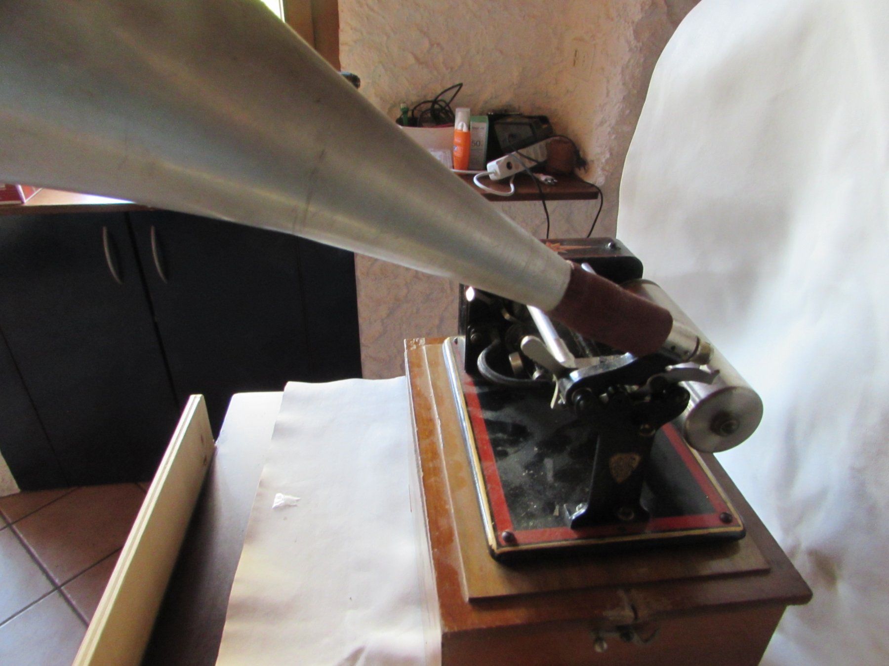 Carillon: Boîte pour phonographe Excelsior, en bois, avec machine à... – Usato da Onnens VD venduto da didier1956 6