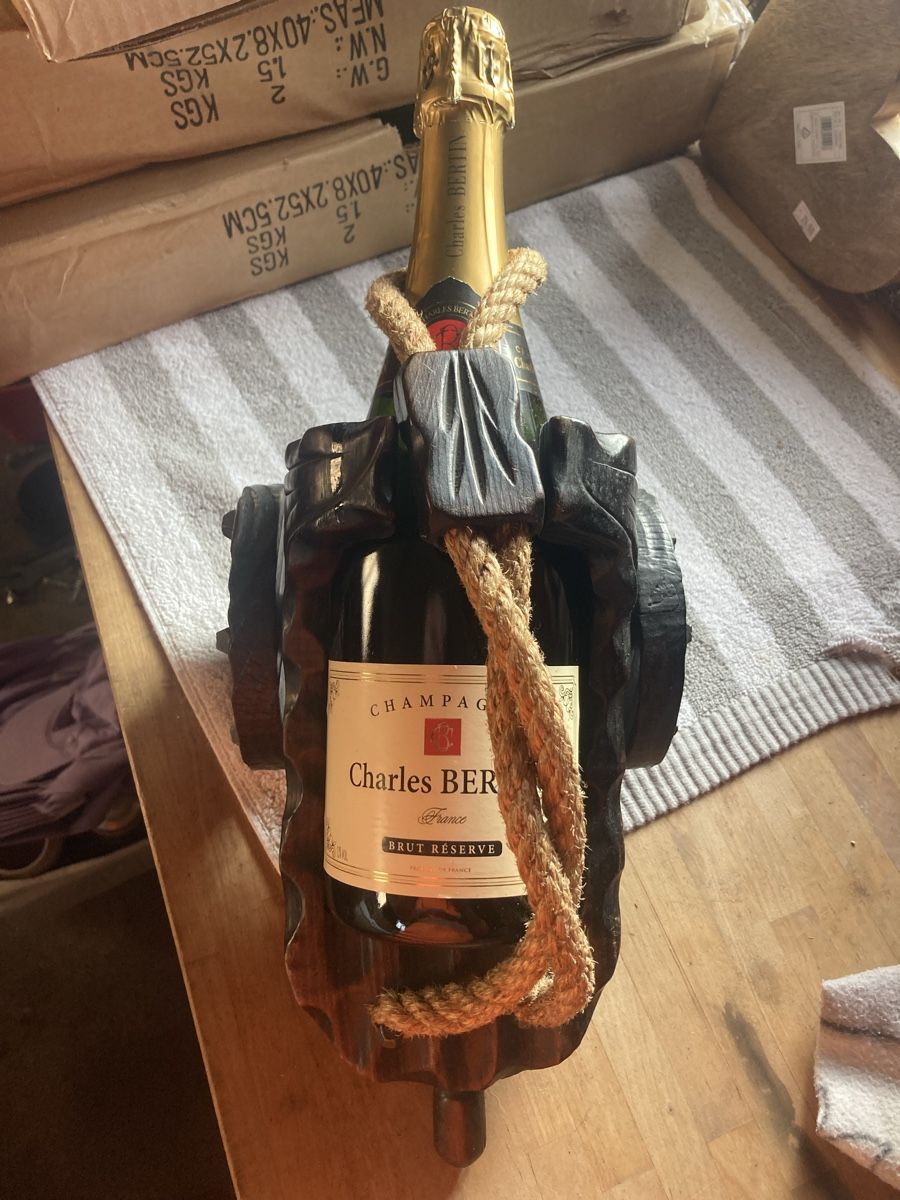 Portabottiglie: Wein Weinhalter Flaschenhalter Kanone – Usato da Aarwangen venduto da to-hirschi