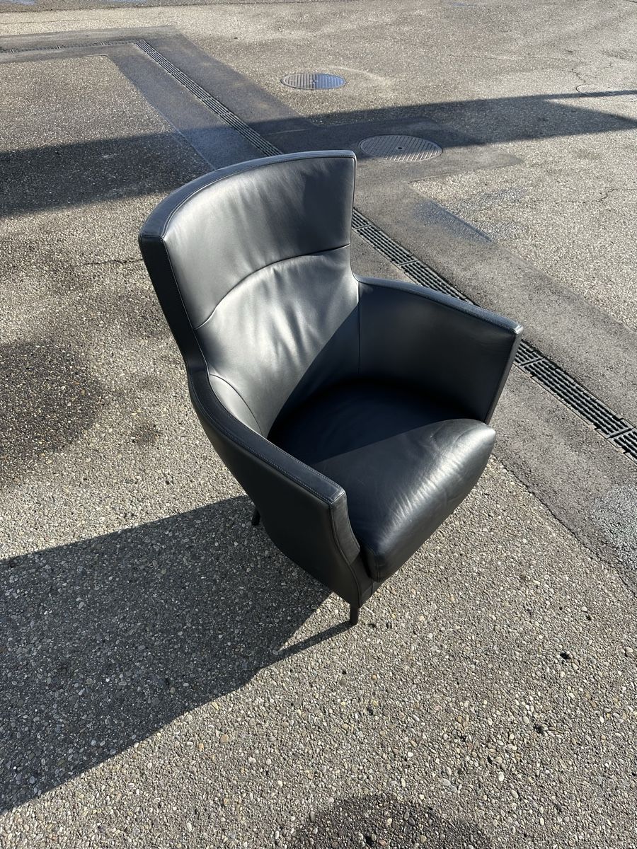 Poltrone: Leder Sessel / Ohrensessen – Usato da Zürich venduto da frauflufelberg 2
