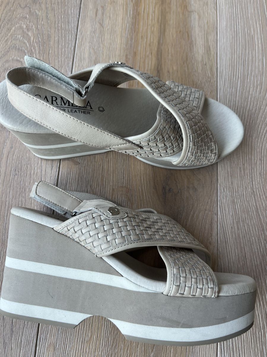Damenschuhe: Plateau Sandalen, Grösse 39 – Gebraucht aus Uetikon am See von liah22 1