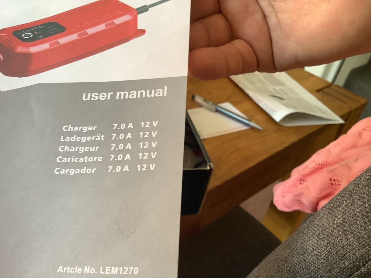Batterie-Ladegeräte: Ladegerät Smart Battery – Gebraucht aus Veltheim AG von mollilove 2