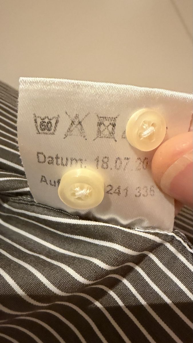 Camicie: SCHILD Herren Hemd Anthrazit-Weiss gestreift Grösse 38 – Usato da Hünenberg venduto da Paddels 3