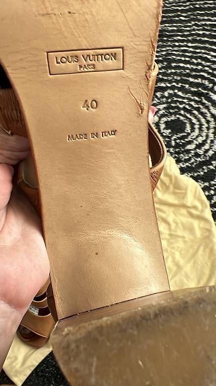 Louis Vuitton Damenschuhe: NEUWERTIG***Orig.Vuitton Sandale, Gr.40**TOP GESCHENK*** – Neu (gemäss Beschreibung) aus Zürich von Ceca52 2