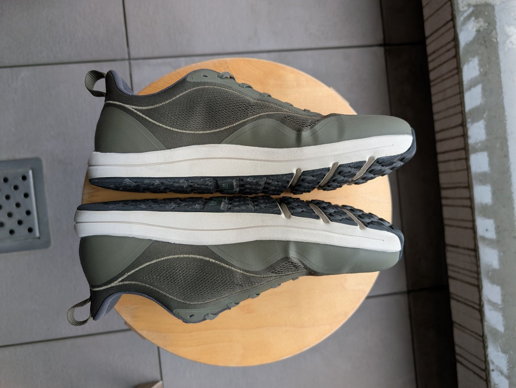 Scarpe da uomo: Bahé Revive Endurance 44.5 – Usato da Nyon venduto da nik_7qlq 1