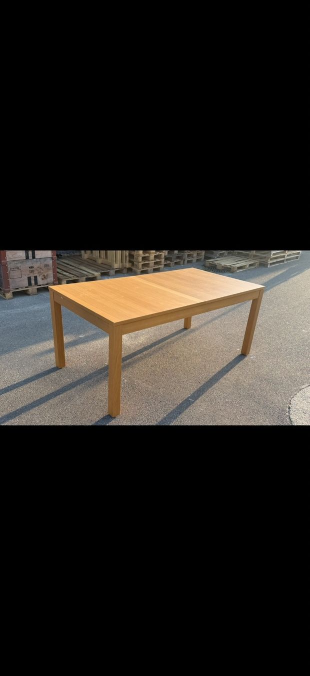 Tavoli: Dining Table Wooden Extendable Good Condition – Usato da Winterthur venduto da Yamat0Damash1 1