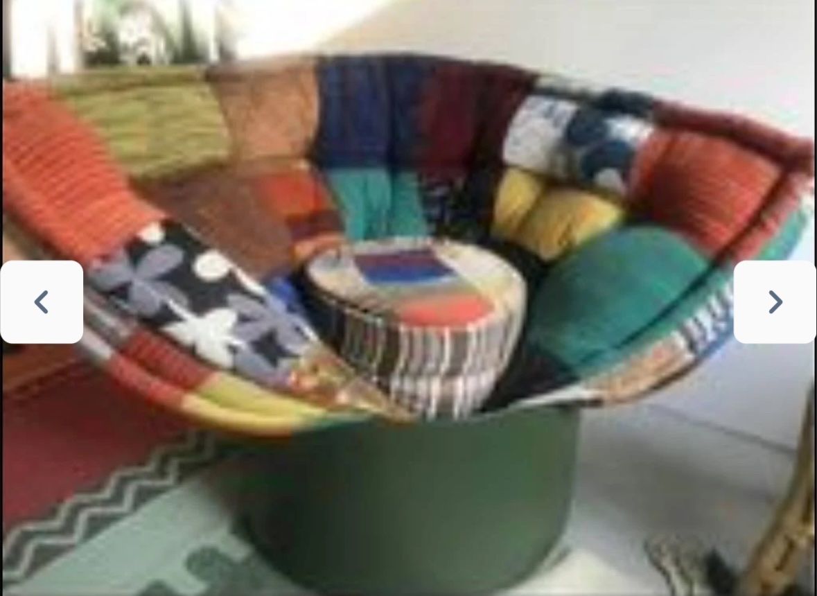 Poltrone: Convertible Patchwork Armchair & Ottoman Set – Usato da Zürich venduto da Sonikasantos