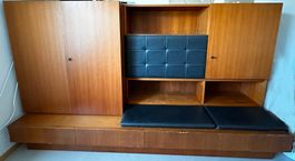 Wohnwand/ Schrank im 70er Stil