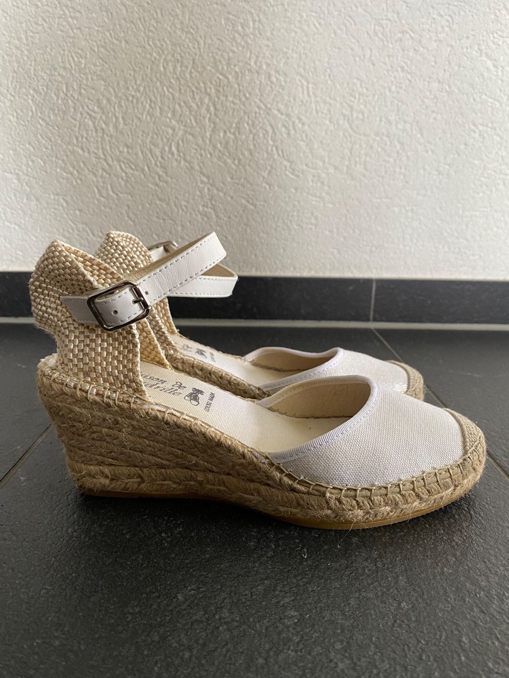 Scarpe da donna: Keilsandalen – Usato da Lützelflüh-Goldb venduto da flu_q9tg 1