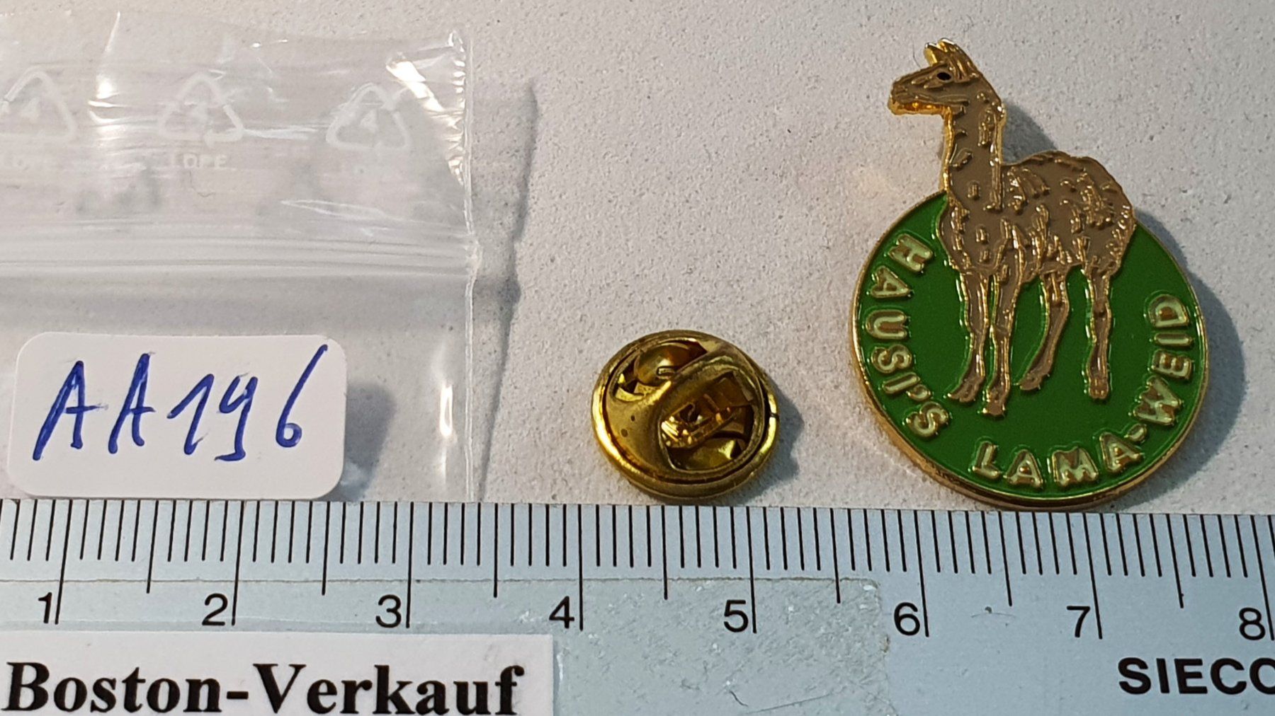Placchette & Badge: AA196 - Pin Hausi's Lama Weid – Usato da Reinach BL venduto da Boston-Verkauf 1
