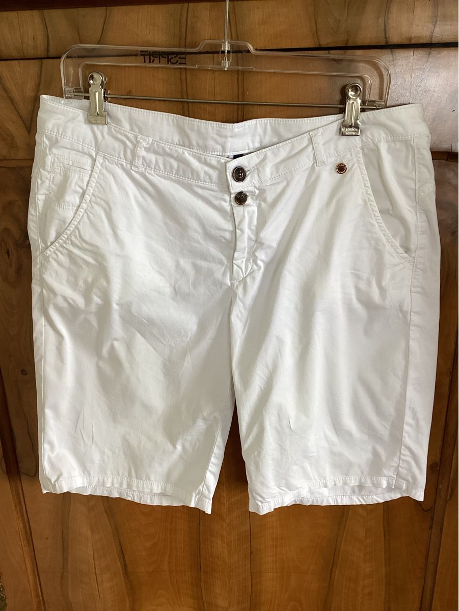 Woolrich Pantaloni: Woolrich, Damenbermuda, Gr. 31 inch – Usato da Salenstein venduto da Esprit57