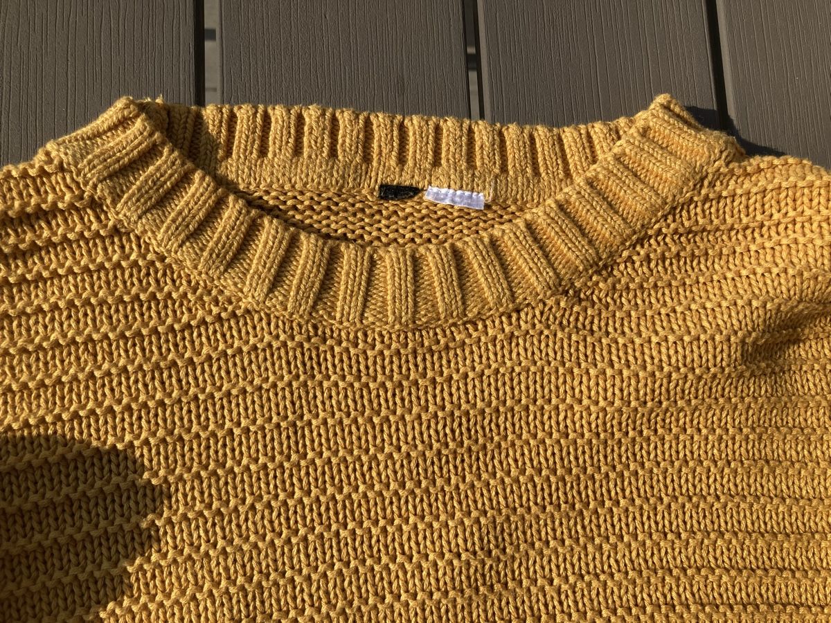 Pulls & Sweat-shirts: Gelber Pullover – D'occasion à Kesswil par Branca-01 6