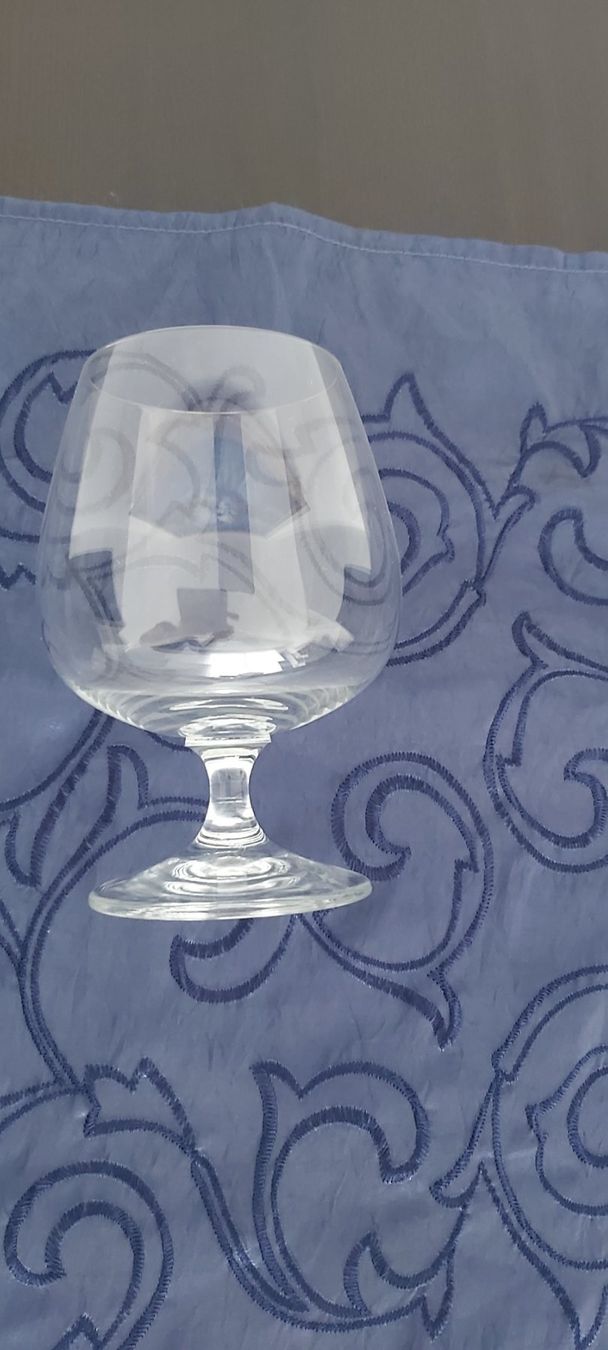 Gläser: 4 er-Set Elegante Cognacschwenker, – Gebraucht aus Schwarzenbach SG von mel_s6jj 1