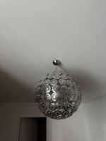 Designer-Pendelleuchte / Kugellampe mit einzigartigem Lichts