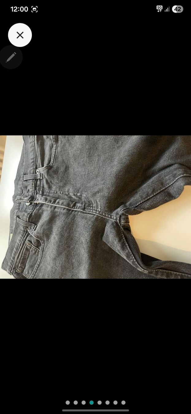Levi's Jeans: Jean Levi's noir  – Gebraucht aus Cottens FR von Madm2-23 3