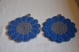 2 STUCK TOPFLAPPEN - NEU - (C)