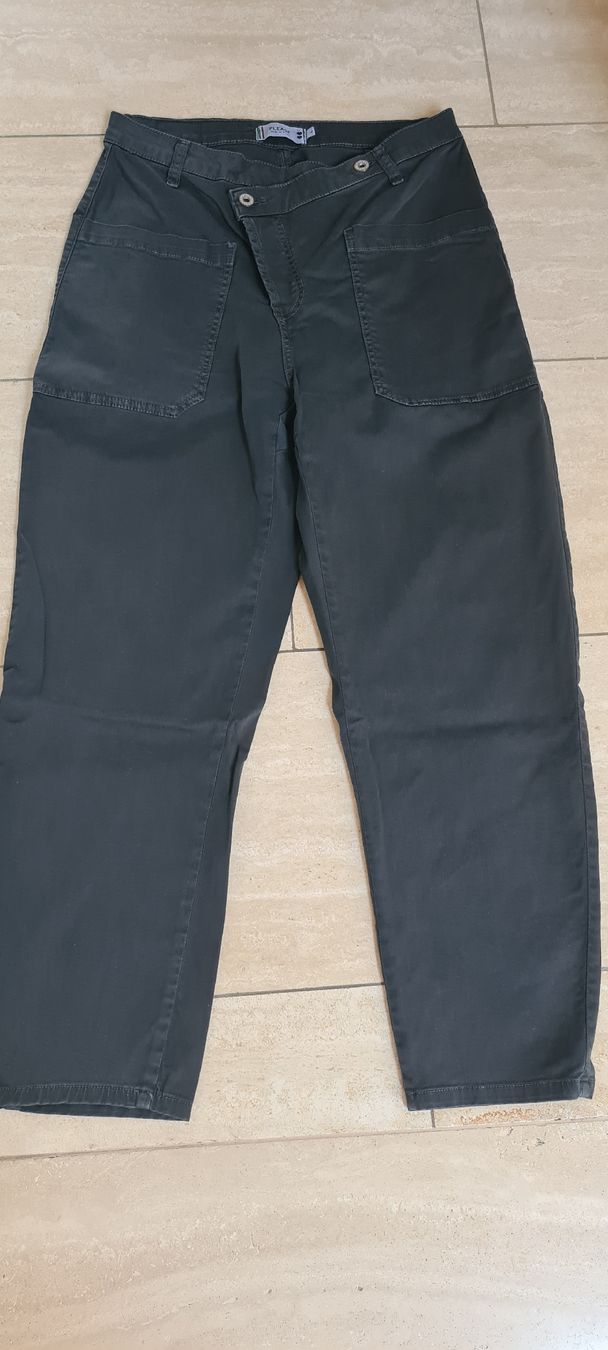 Please Jeans Hosen: Hose von "Please", Grösse L, schwarz – Neu (gemäss Beschreibung) aus Untersiggenthal von elisabeth076