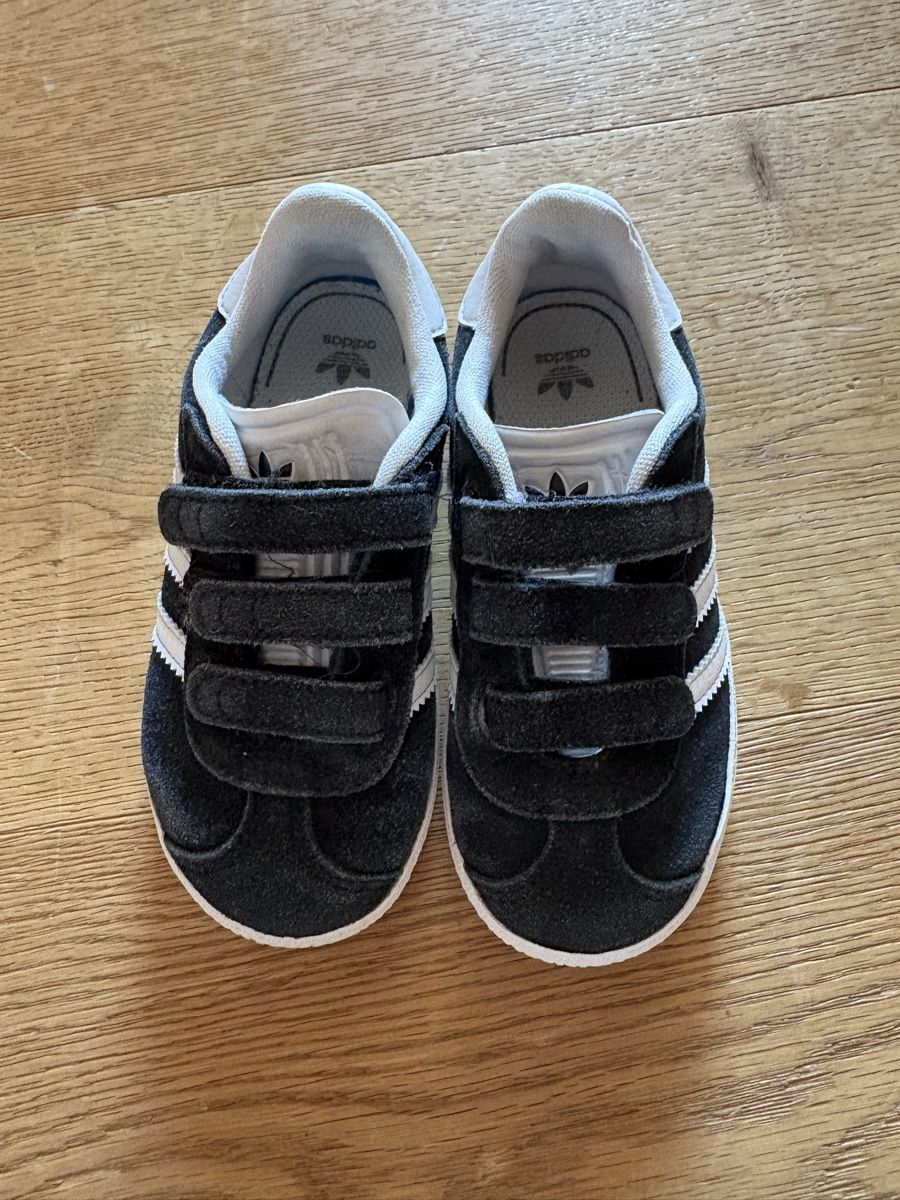 Adidas Schuhe für Jungen: Adidas Gazelle Kids Gr. 26 – Gebraucht aus Serneus von bragi 1