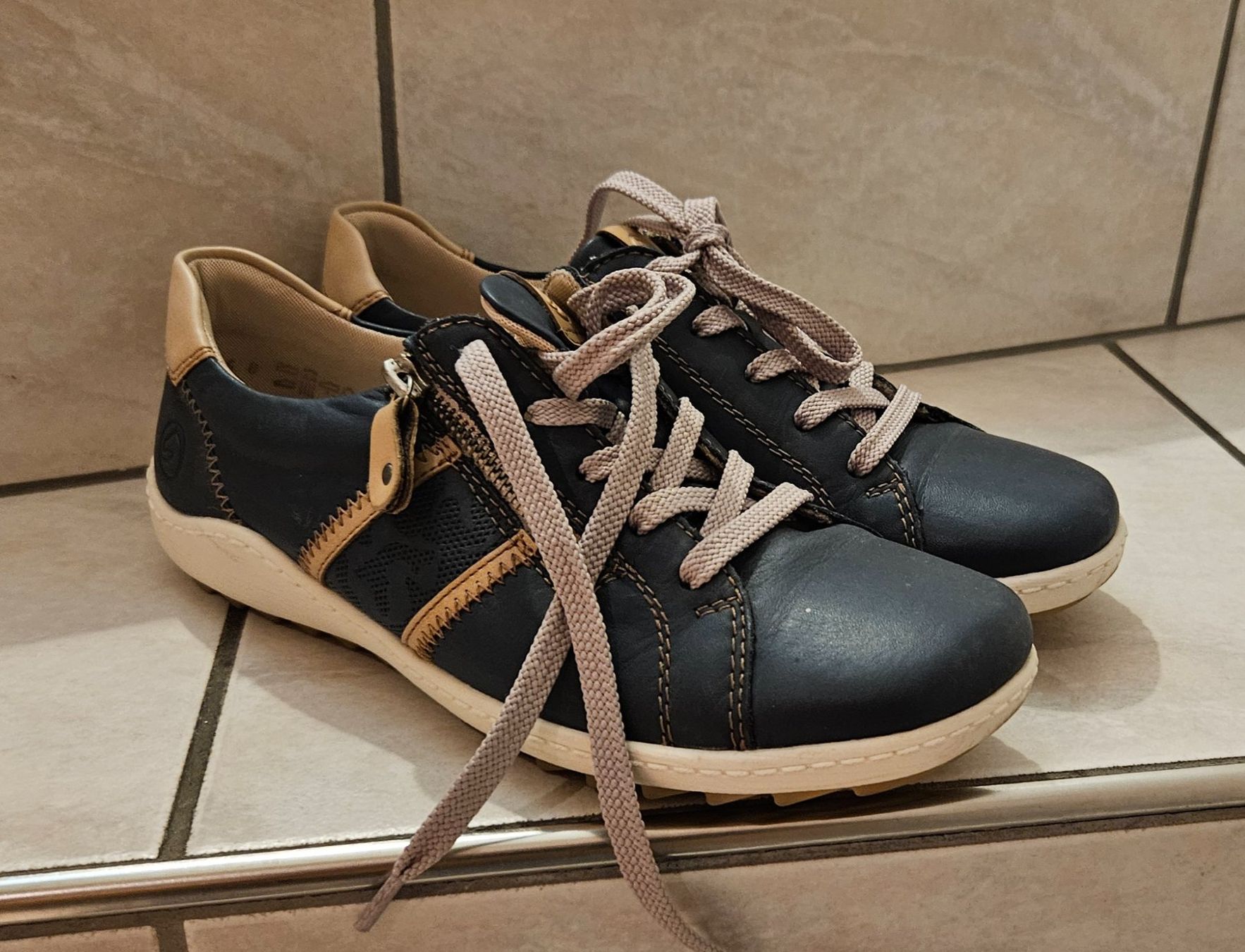 Scarpe da donna: Damenschuhe Neu – Nuovo (secondo la descrizione) da Oberbipp venduto da k.b.82