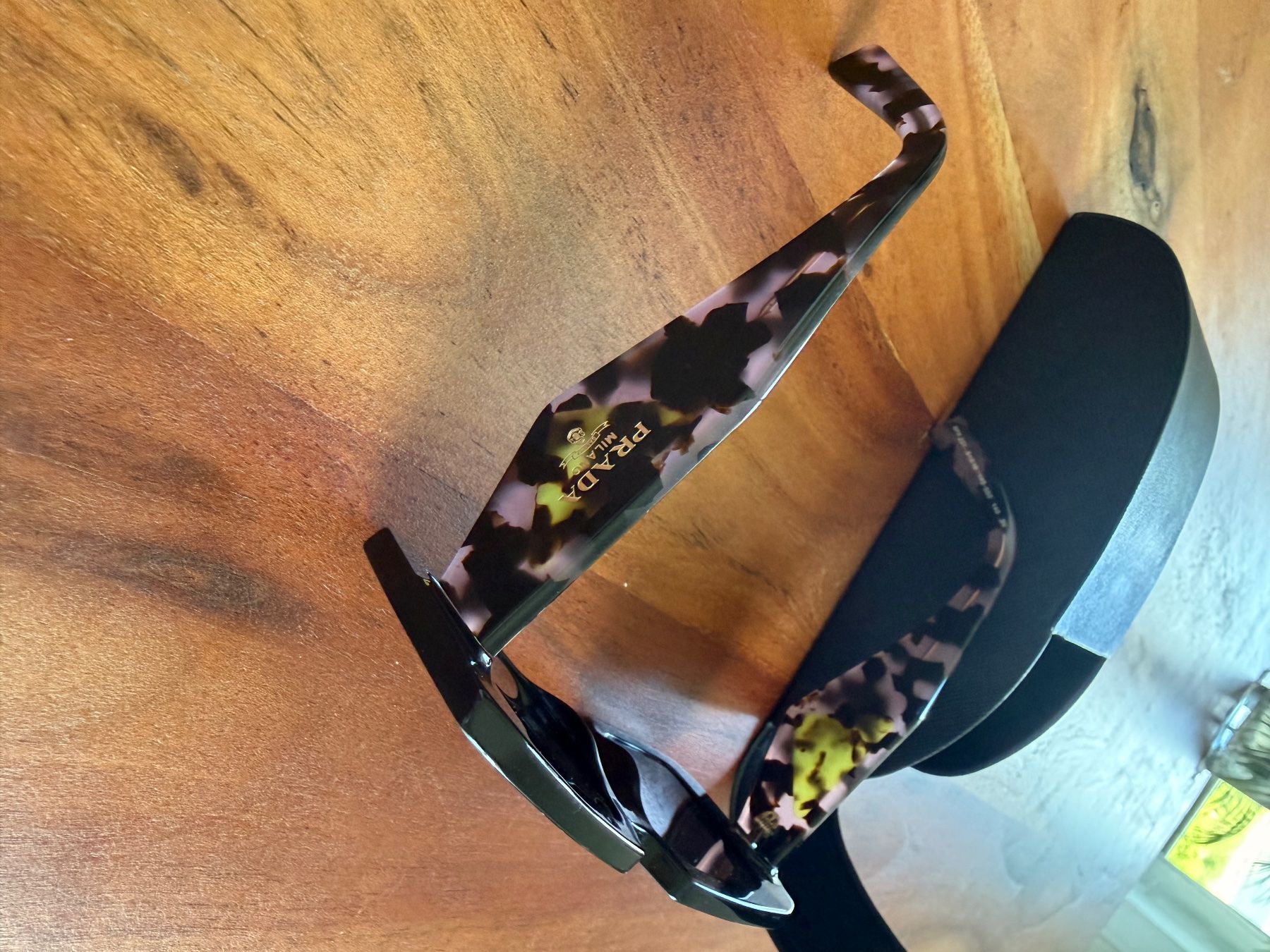 Prada Brillen & Gläser: Lunettes de soleil PRADA – Gebraucht aus Pompaples von chanelle02 1