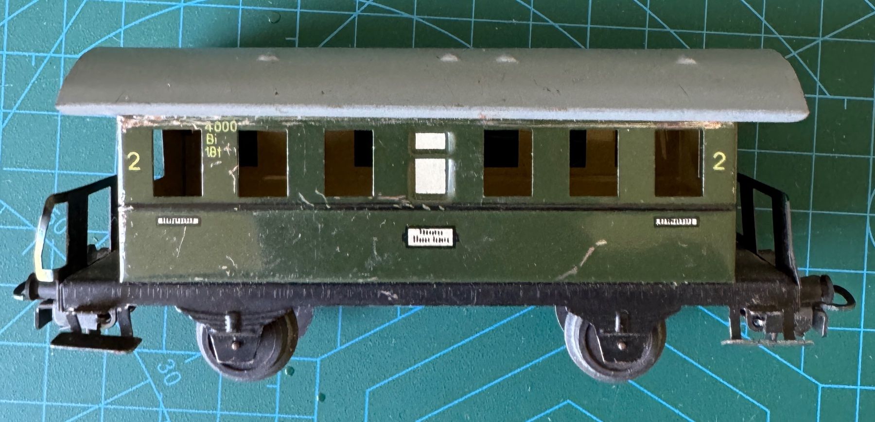 Märklin Modellini di ferrovie: Märklin Dampflok mit Wagen – Usato da Rüschlikon venduto da yakcom 8