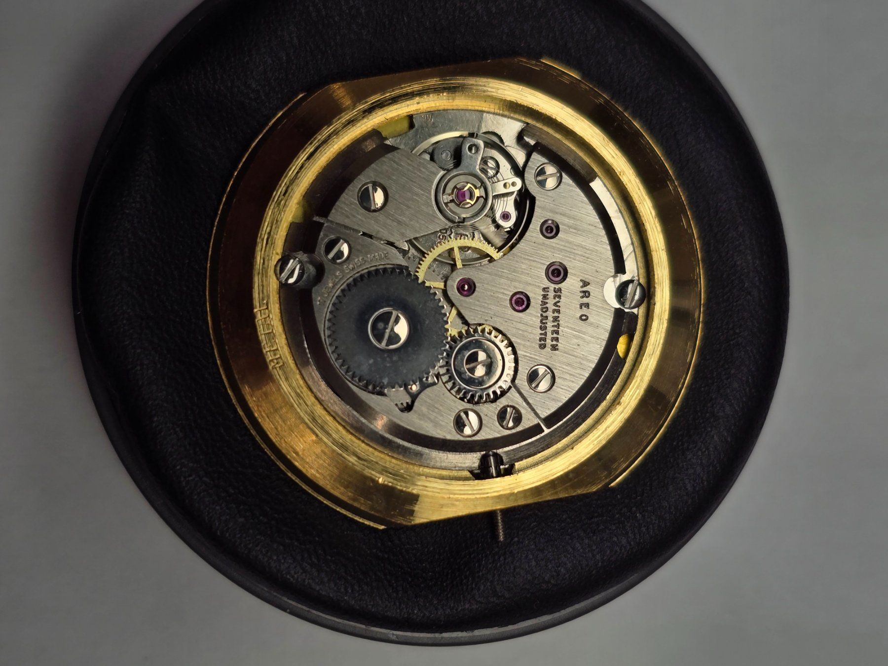 Montres: Peseux 7050 – D'occasion à Tramelan par Nirdan 1