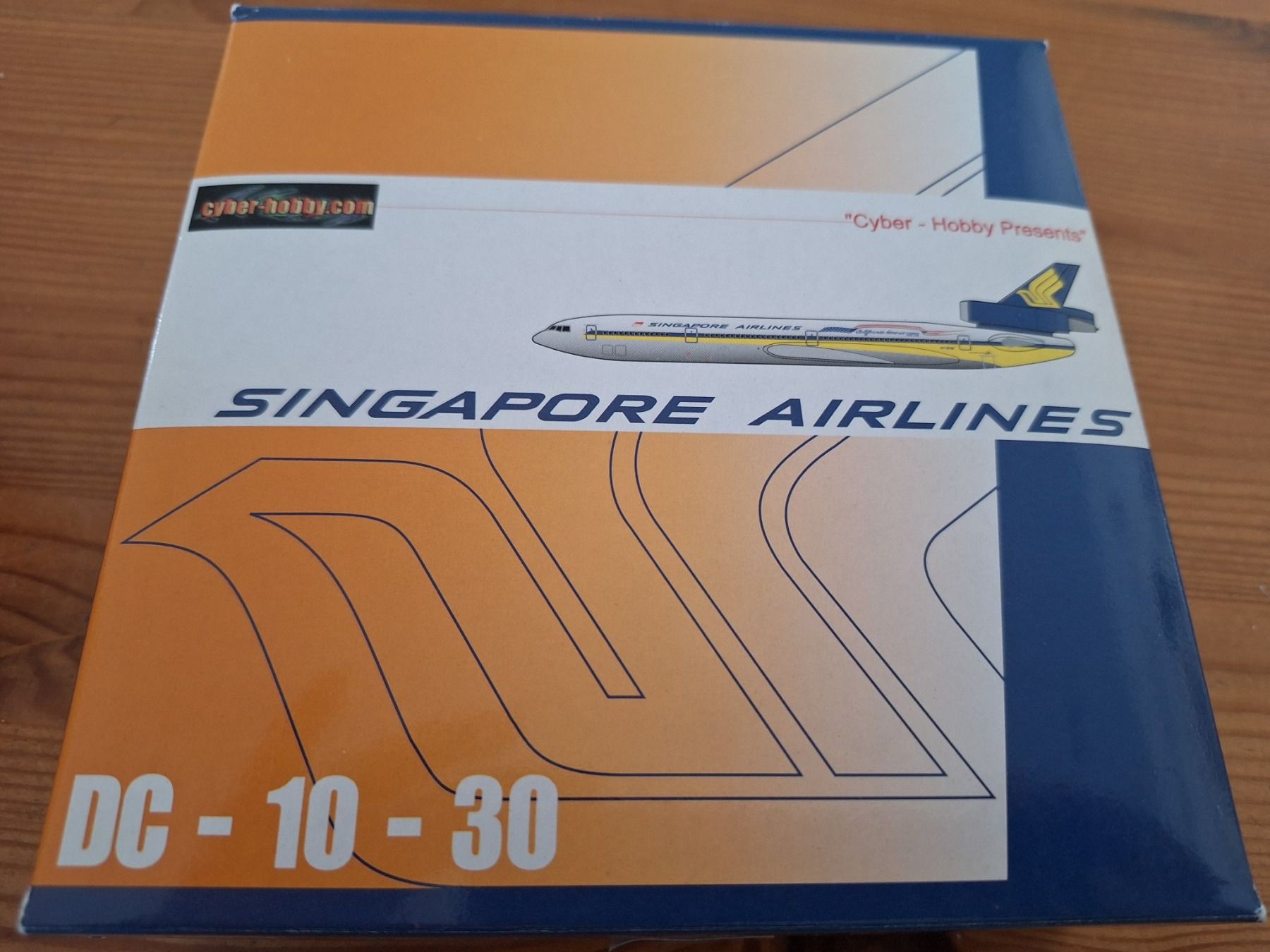 Kit di modellismo & Modellini statici: Singapore Airlines DC-10-30 1:400 – Usato da Sargans venduto da nicsam1815