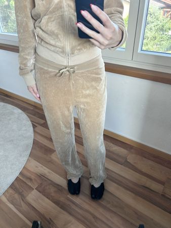 beige vintage juicy couture sweatpants 