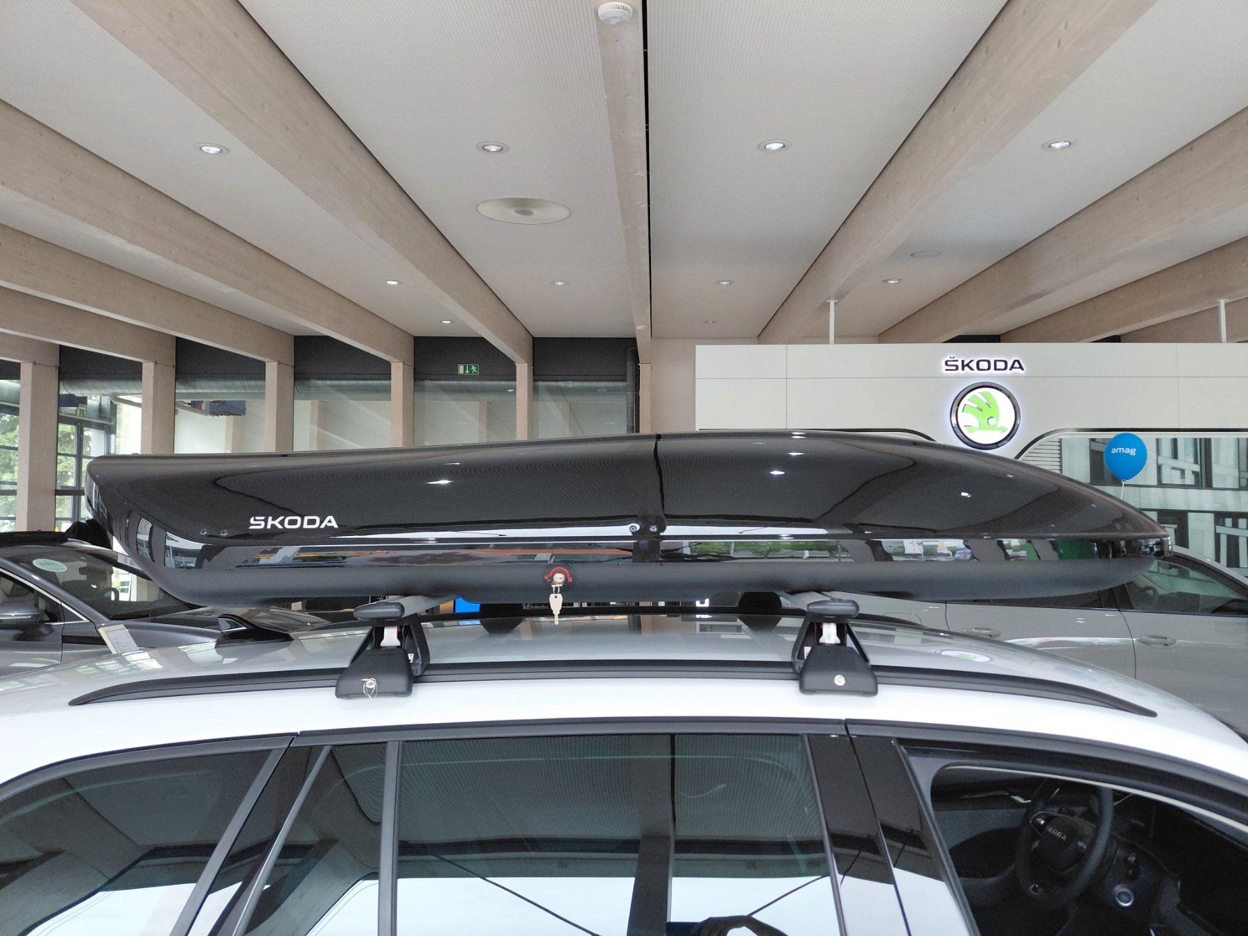 Box da tetto: SKODA DACHBOX 380 L SCHWARZ – Nuovo (secondo la descrizione) da Bern venduto da amagbern 2