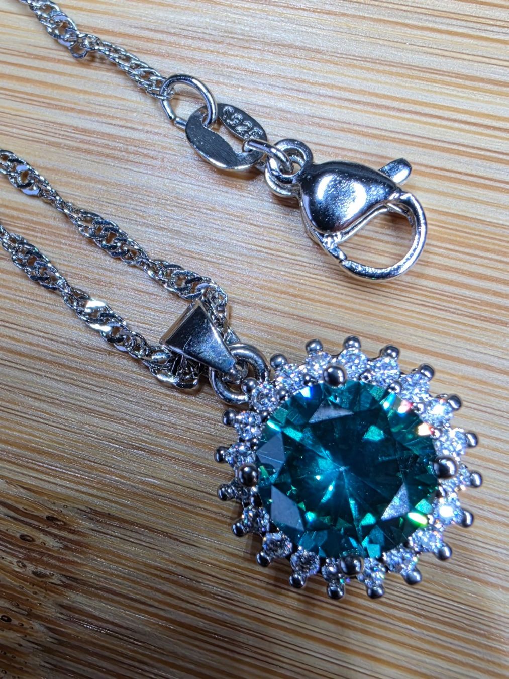 Ketten: Collier argent avec zircons – Neu und originalverpackt aus Reconvilier von MARCLAT 3