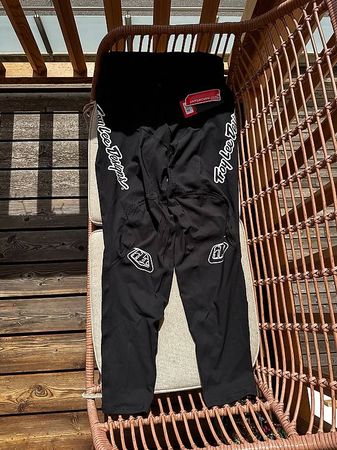Pantalons neufs de marque Troy Lee Designs 