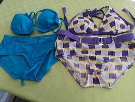 2 maillots de bain 