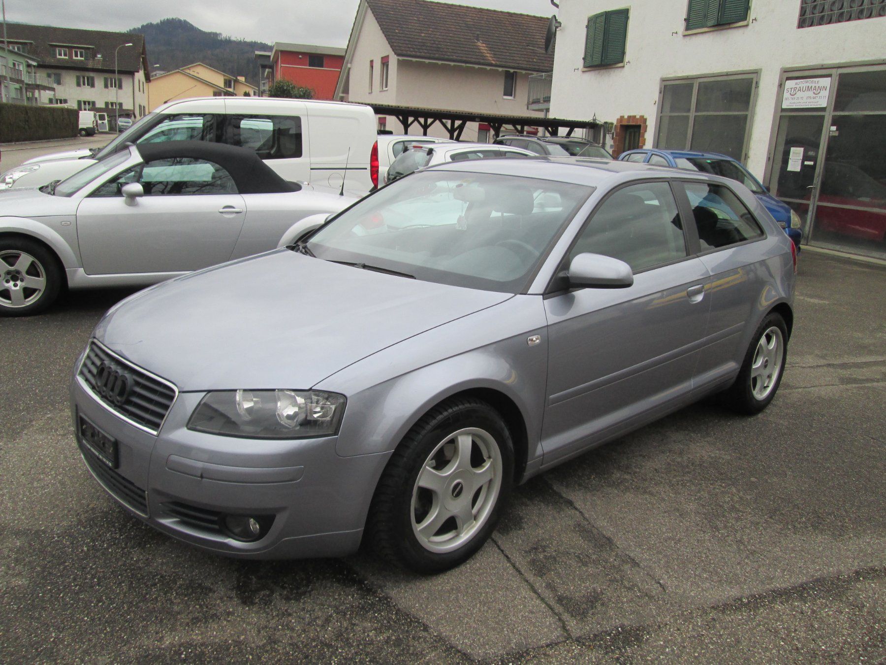 Audi Automobili: Audi A3 2.0 FSI – Usato da Laufen venduto da Garage-Straumann