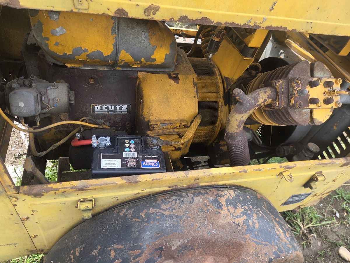 Compresseurs: Kompressor Baustelle mit Zubehör – D'occasion à Rüti ZH par Muck99 3