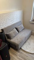 Schlafsofa grau mit Kissen und Matratze 