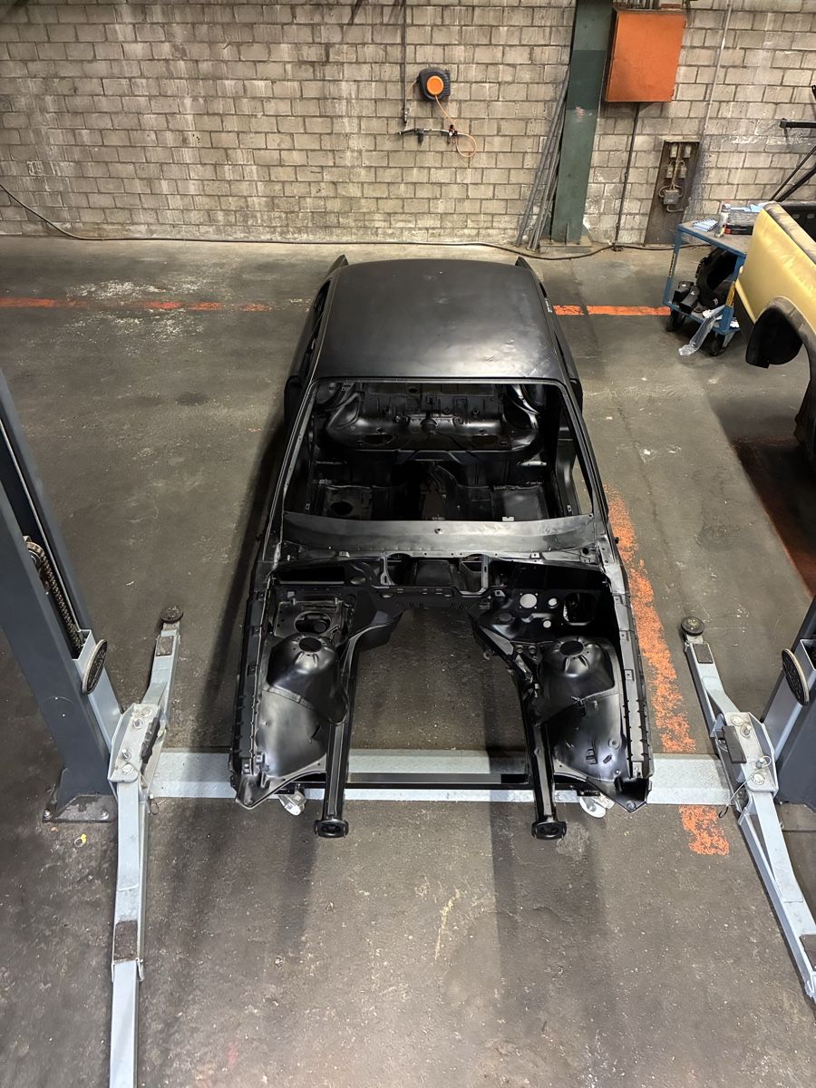 BMW Automobili: BMW e36 Rohkarrosserie / Chassis – Usato da Künten venduto da phi_rl6r