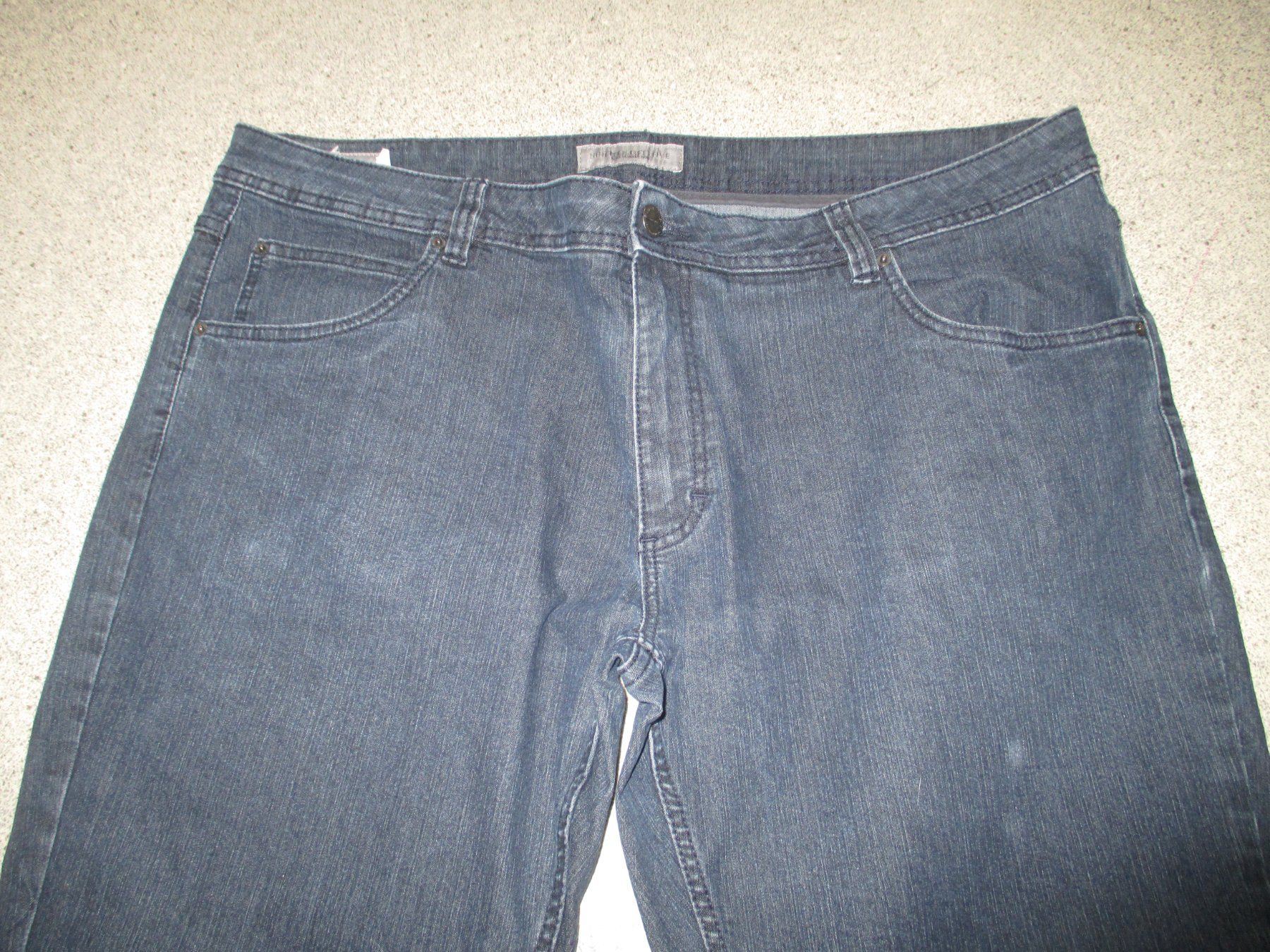 Jeans: LEICHTE HERREN STRETCH JEANS  KURZGRÖSSE 29 – Usato da Winterthur venduto da katzen07 2