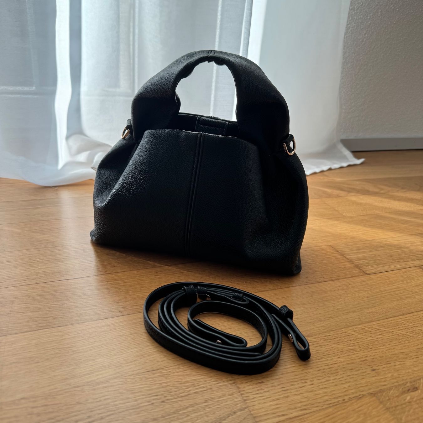Borse da donna: Umhängetasche in schwarz – Usato da Kriens venduto da spl_12