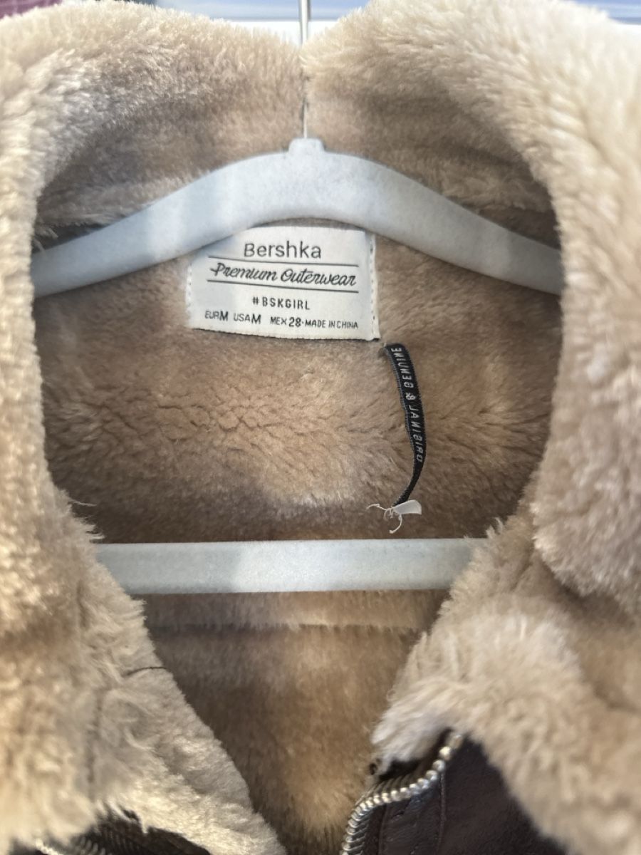 Bershka Giacche: Übergangsjacke im Wildlederlook – Usato da Zürich venduto da pmorger01 2