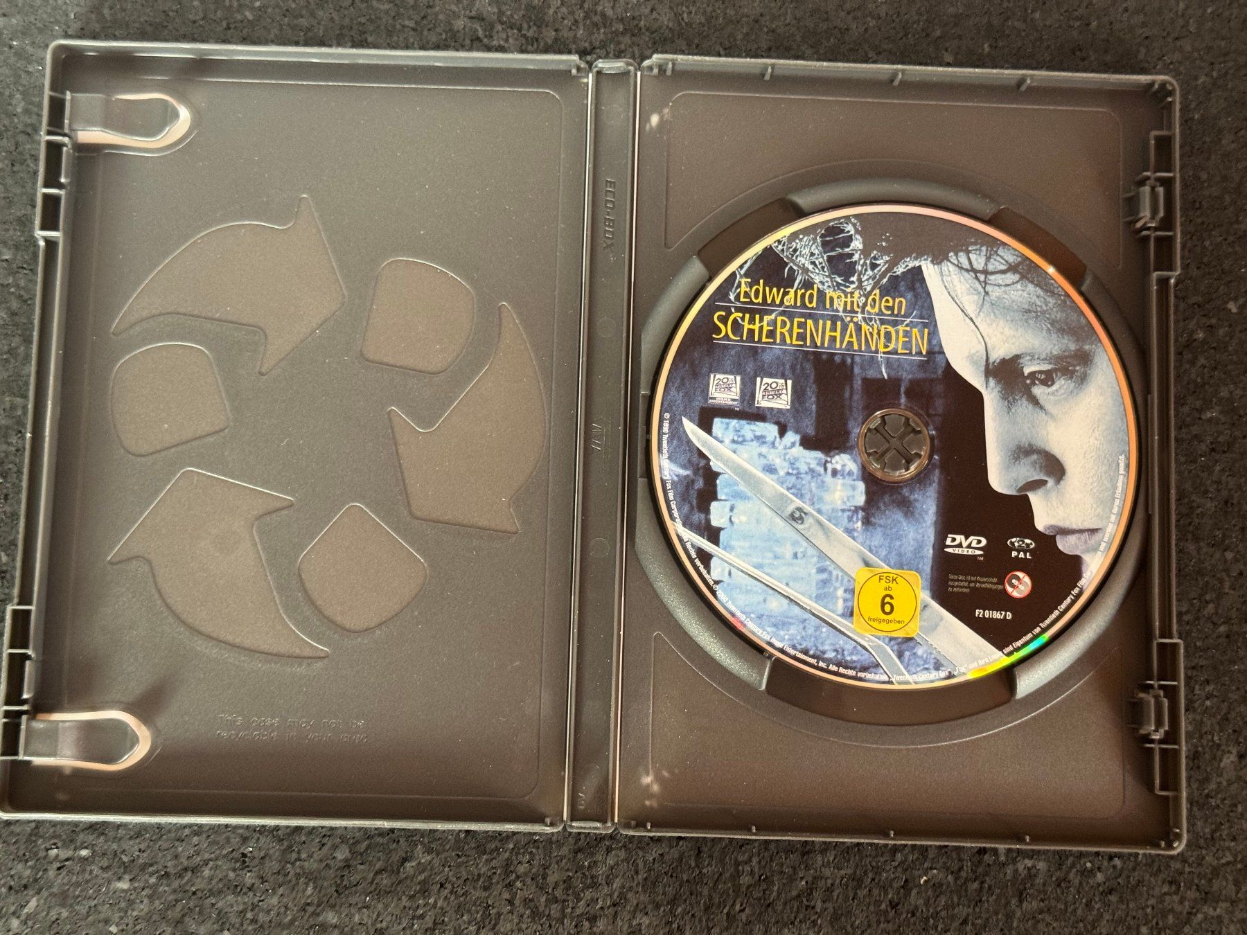 Tutti i DVDs: Eduard mit den Scherenhänden DVD DE/EN Jonny Depp – Usato da Fribourg venduto da tschjoly 4
