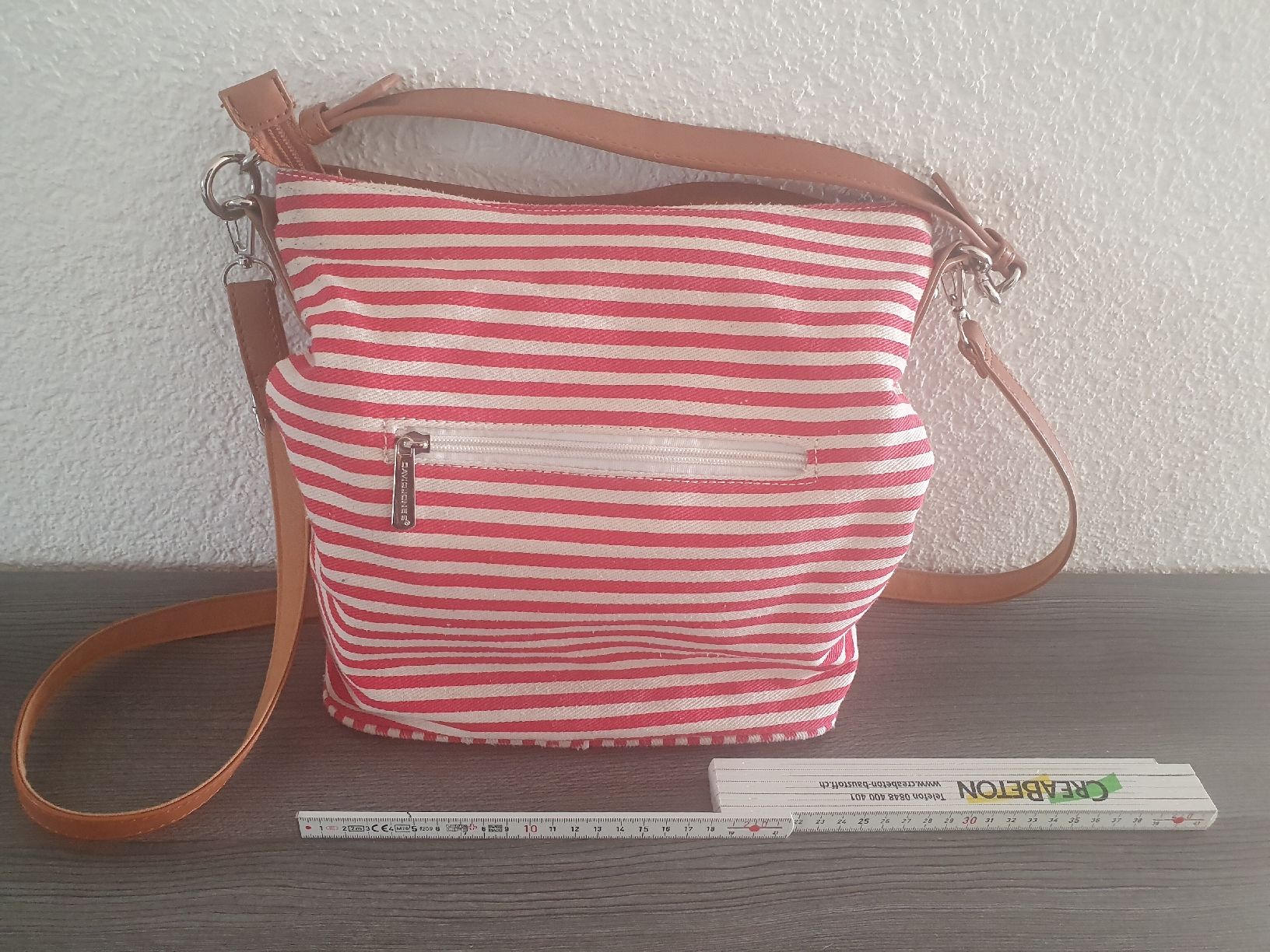 Taschen für Damen: Süsse Handtasche gestreift rot/weiss – Gebraucht aus Erlinsbach von conc7 1