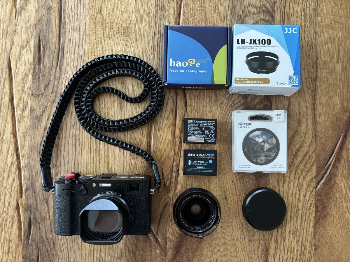 Fuji Appareil photo: Fujifilm X100VI mit Weitwinkelobjektiv – D'occasion à Zürich par B-RIDER