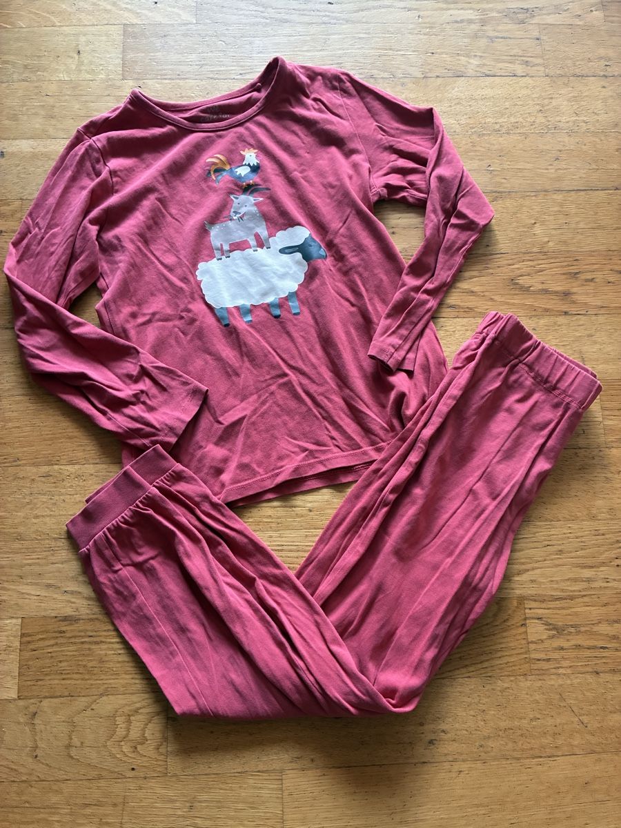 Pigiama & Simili: Schönes Pyjama Gr. 122/128 – Usato da richterswil venduto da lunamarie001
